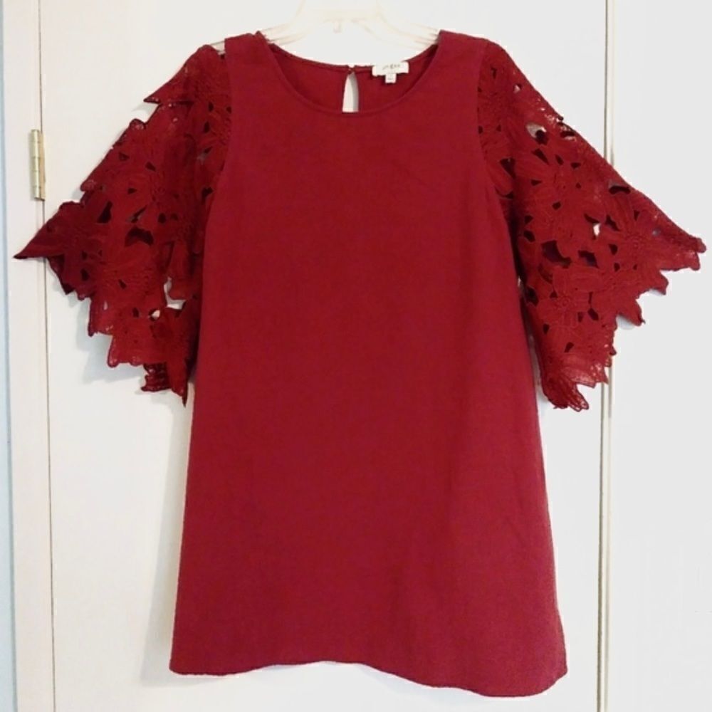 Umgee Burgundy Floral Lace Sleeved Dress w/Pockets